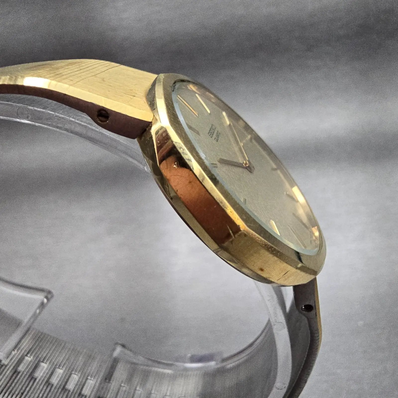 Seiko Watch Men 32mm Champagne Dial Gold Tone Round 7430-6009 New Battery VTG3