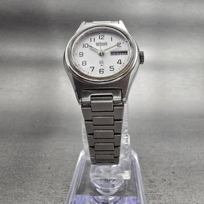 Seiko SQ Watch Women 23mm White Dial Silver Tone Daydate 8523-0039 New Battery5