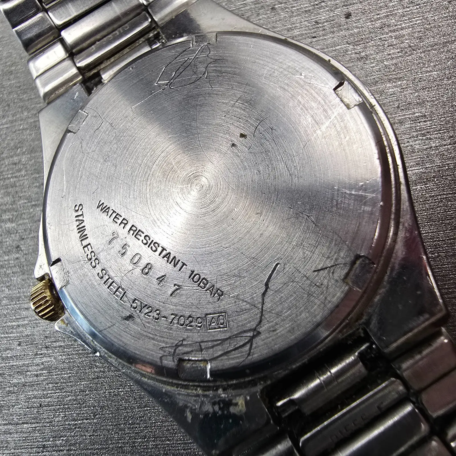 Seiko SQ Watch Men 36mm Silver Dial Silver Tone Daydate Round 5Y23-7029 New Batt12