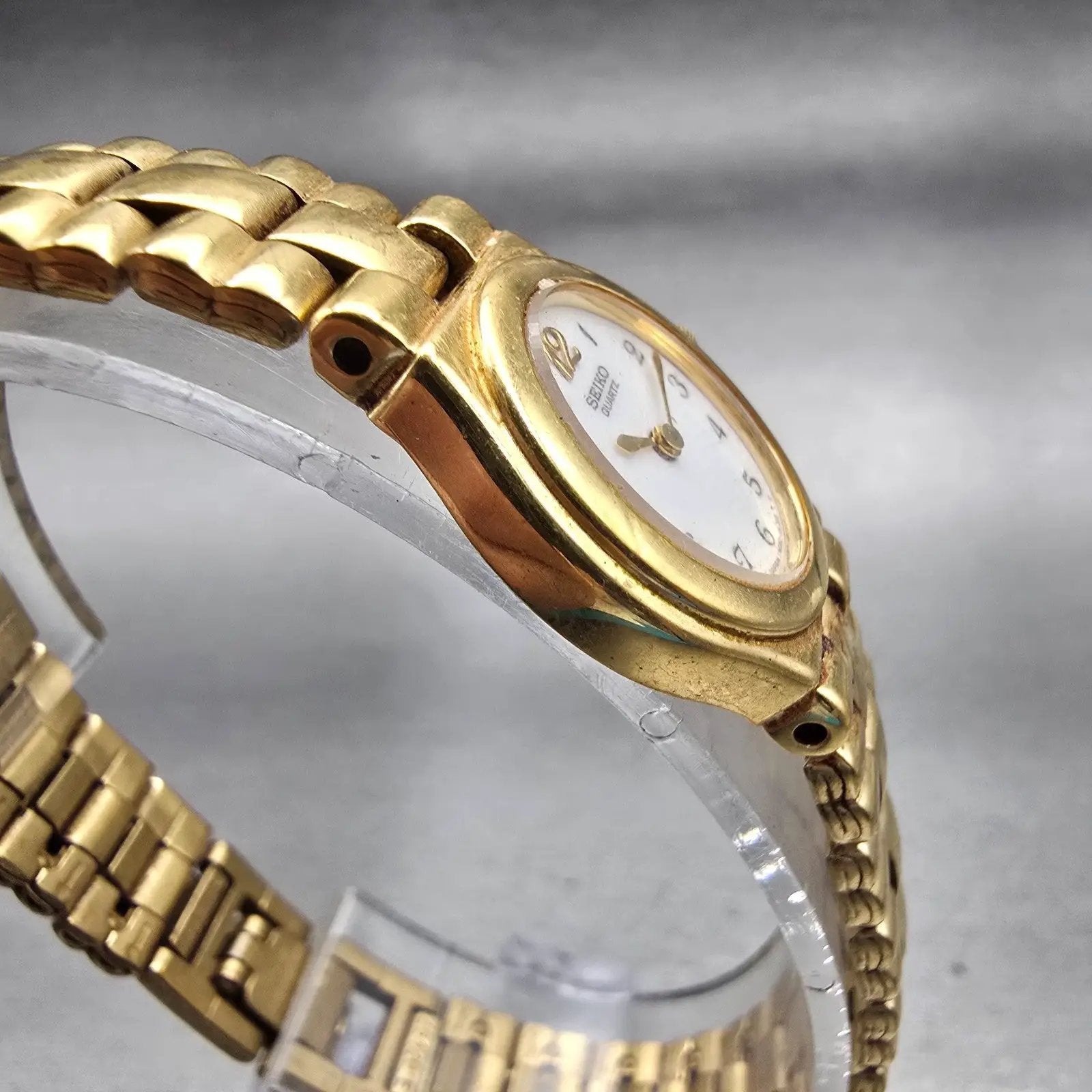 Seiko Watch Women 18mm White Dial Gold Tone Oval 1N00-5C70 New Battery Vintage3