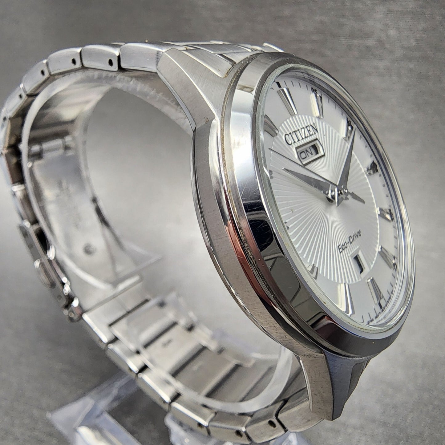 Citizen EcoDrive Watch Men 40mm White Dial Steel Daydate Round AW010051A4