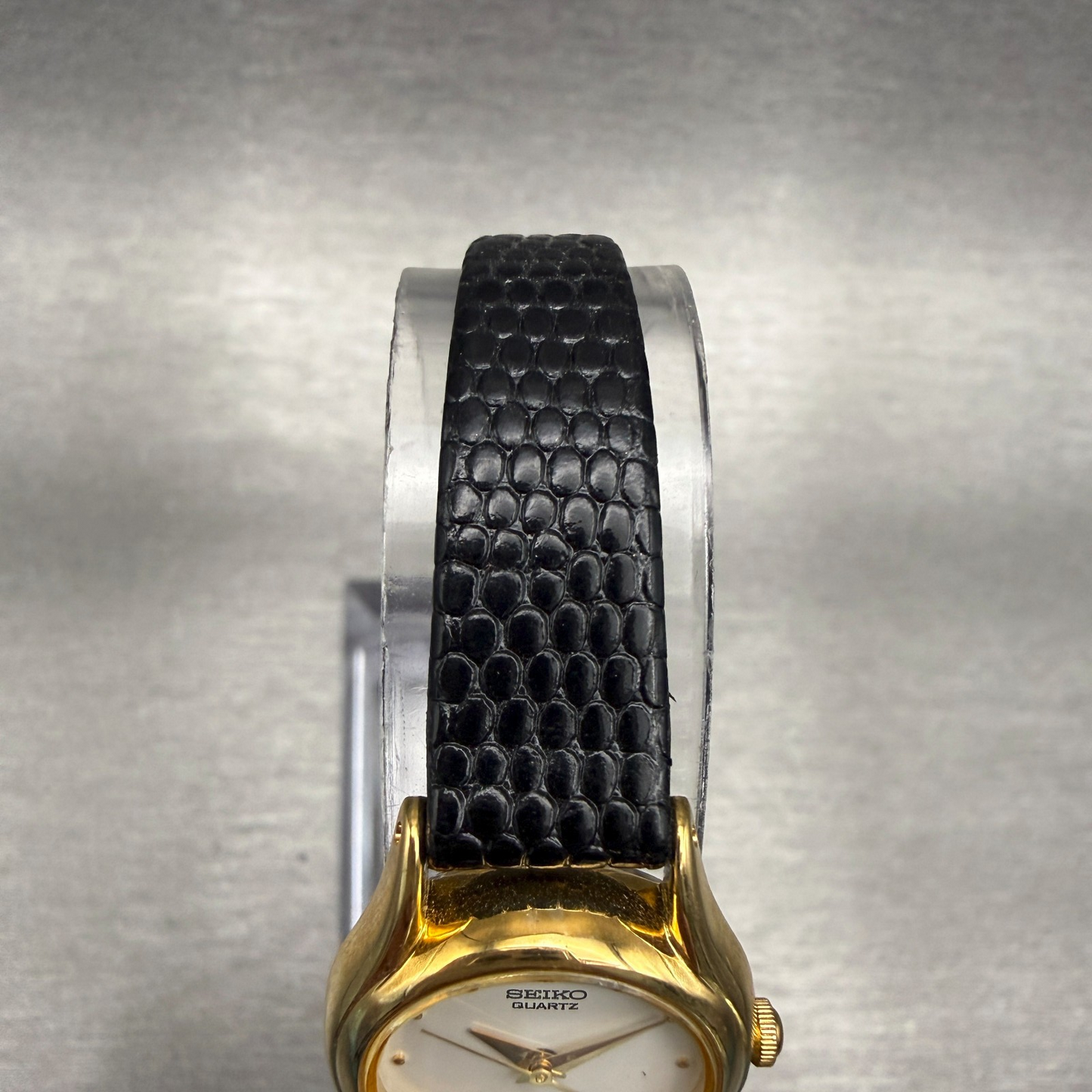 Seiko Watch Women 20mm White Dial Gold Tone Round 2Y01-0A19 Vintage New Battery4