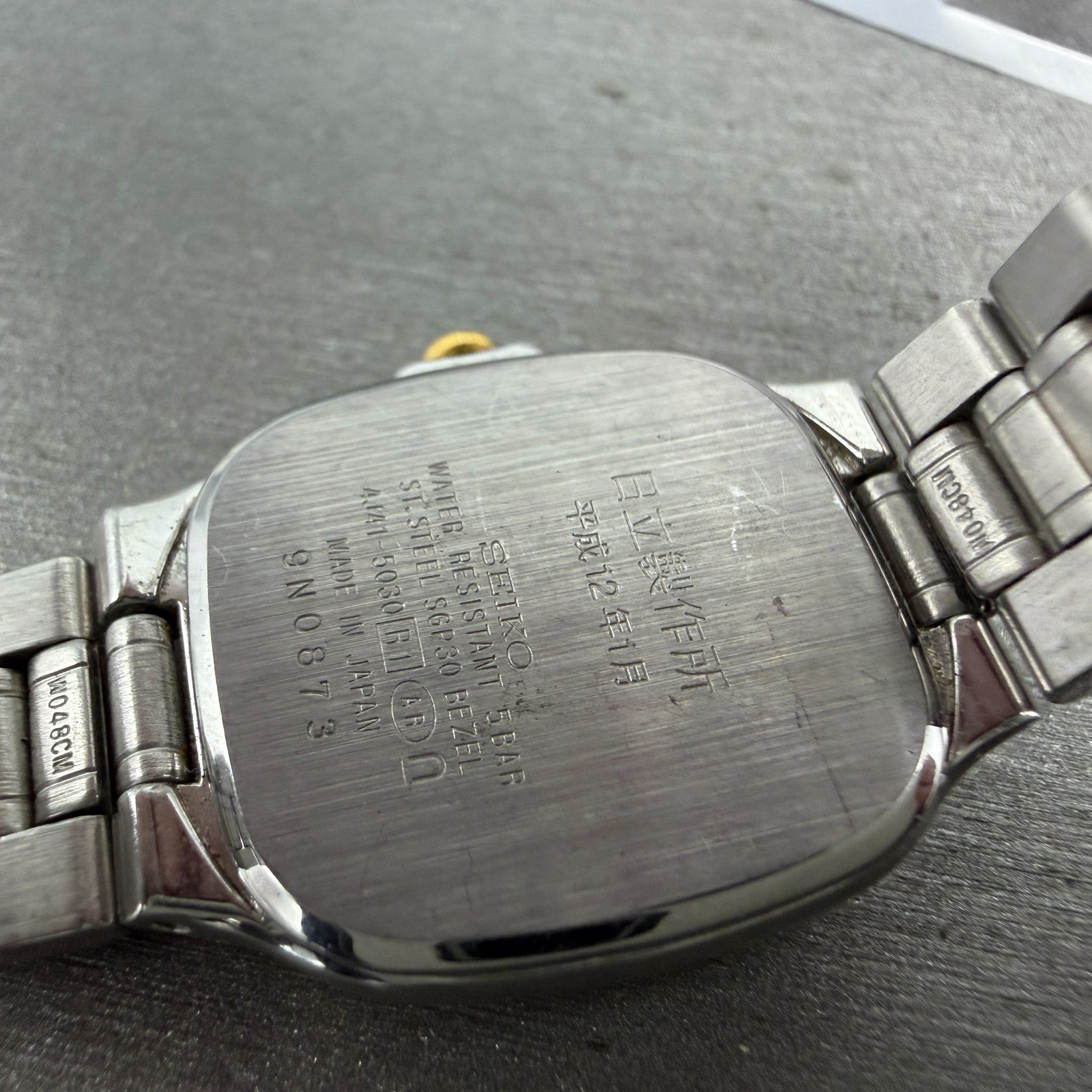 Seiko Tank Watch 22mm Women Champagne Dial Two Tone 4J41-5030 New Battery9