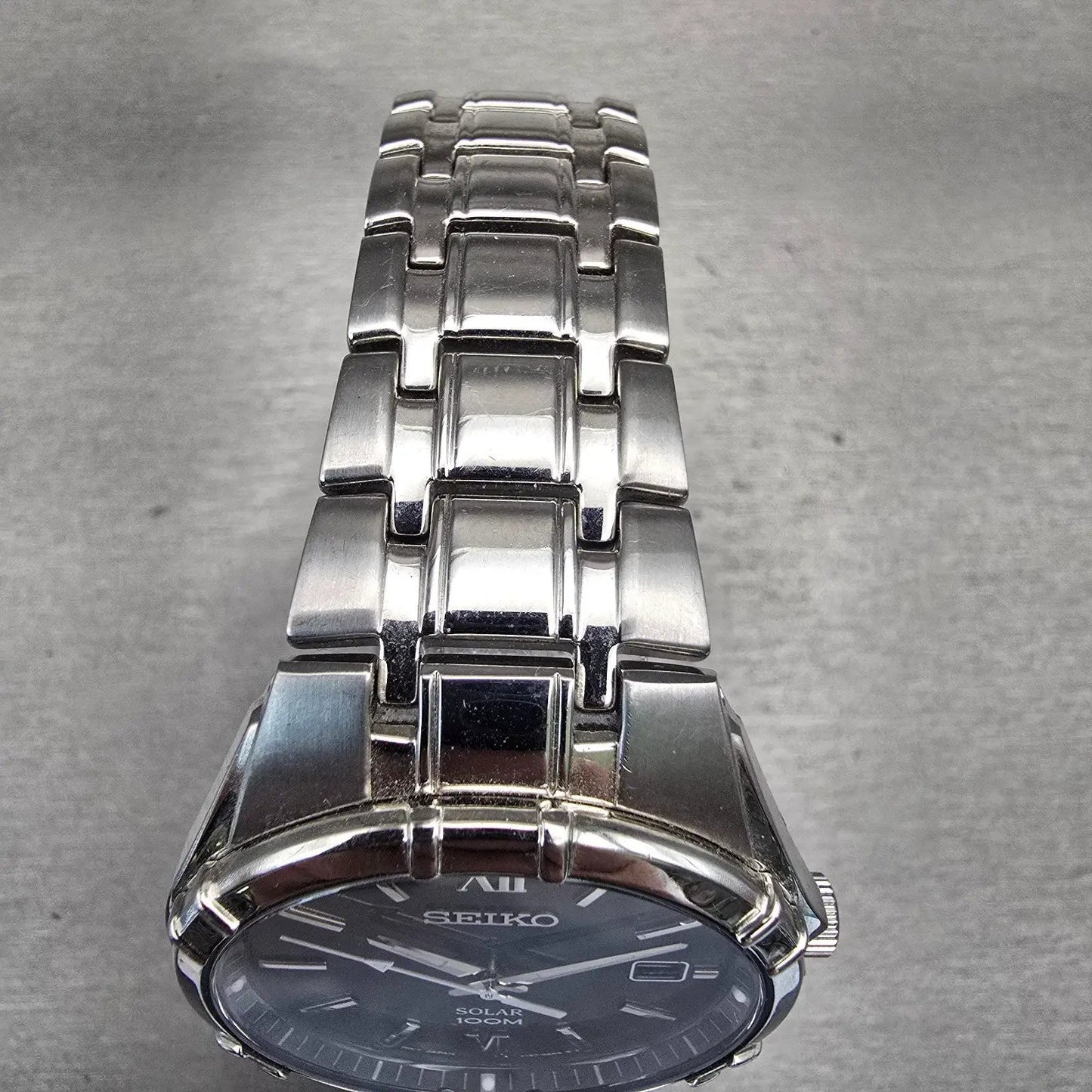 Seiko Solar Watch Men 38mm Black Dial Silver Tone Date Round V157-0AM0 Works4