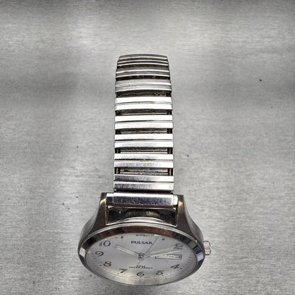 Seiko Pulsar Watch Men 37mm Silver Dial Silver Tone Daydate VX43-X077 New Batt4