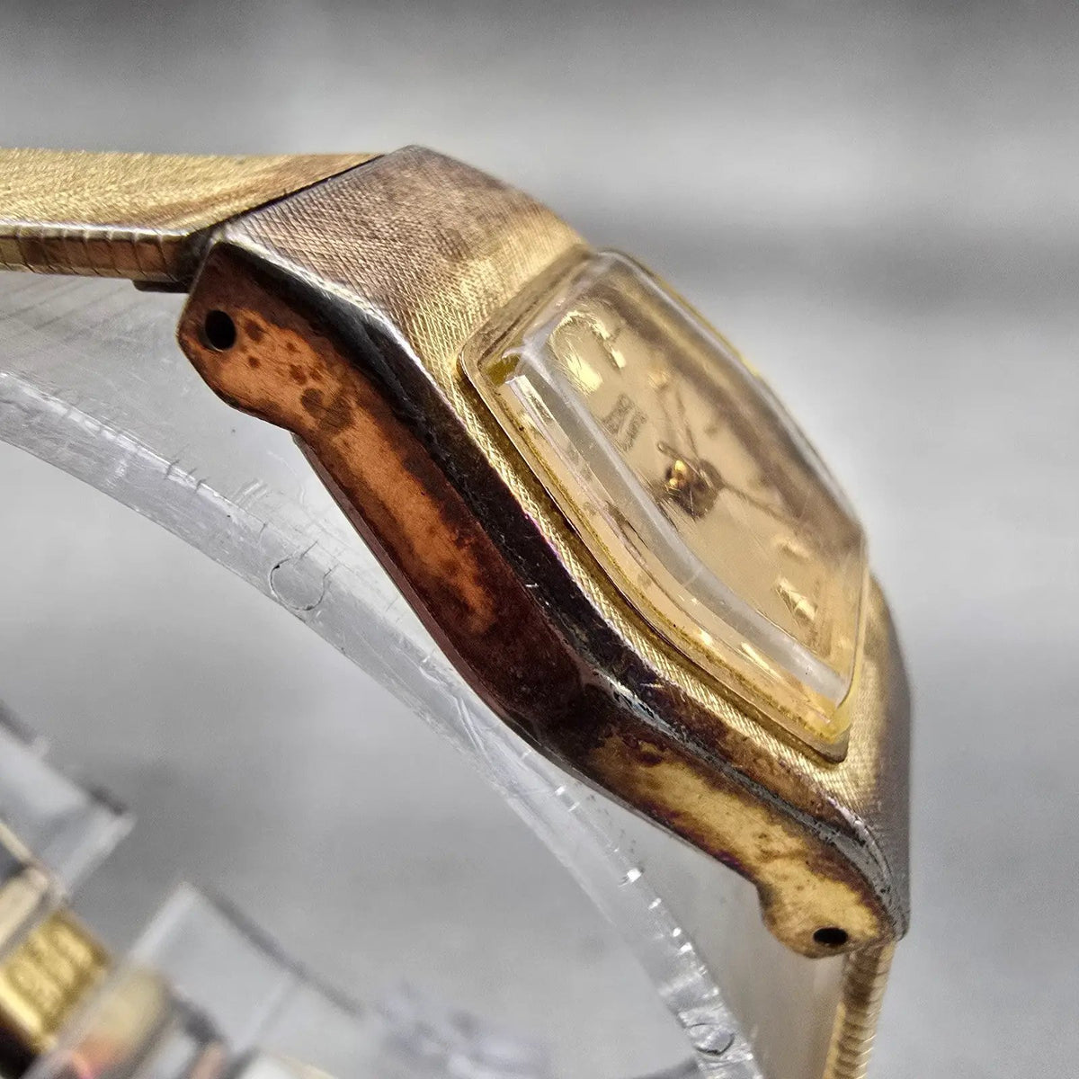 Seiko Watch Women 17mm Gold Dial Gold Tone Hexagon 1421-5590 New Battery Vintage3