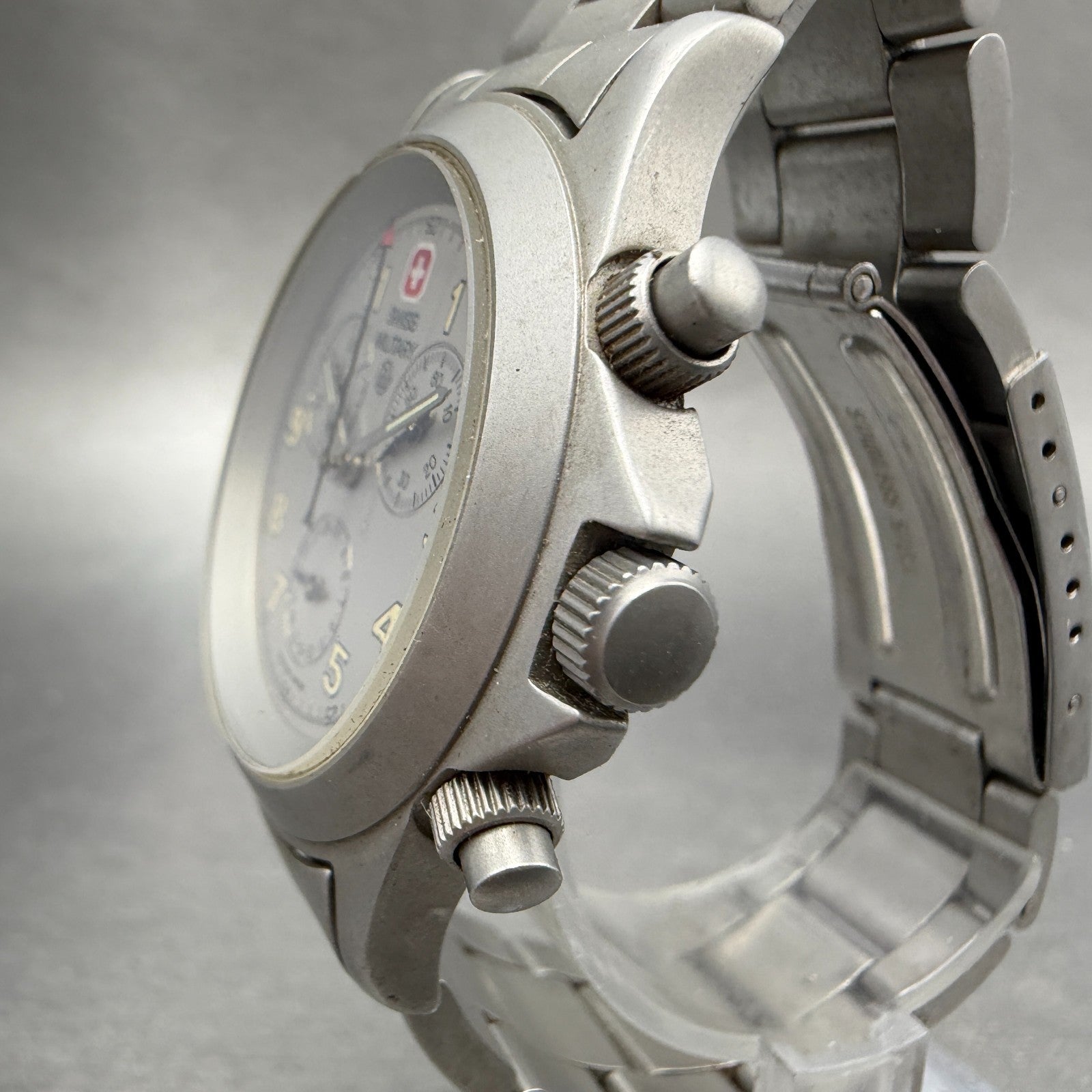 Swiss Military Chronograph Watch Men 37mm Silver Dial Steel Date 8304 New Batt2
