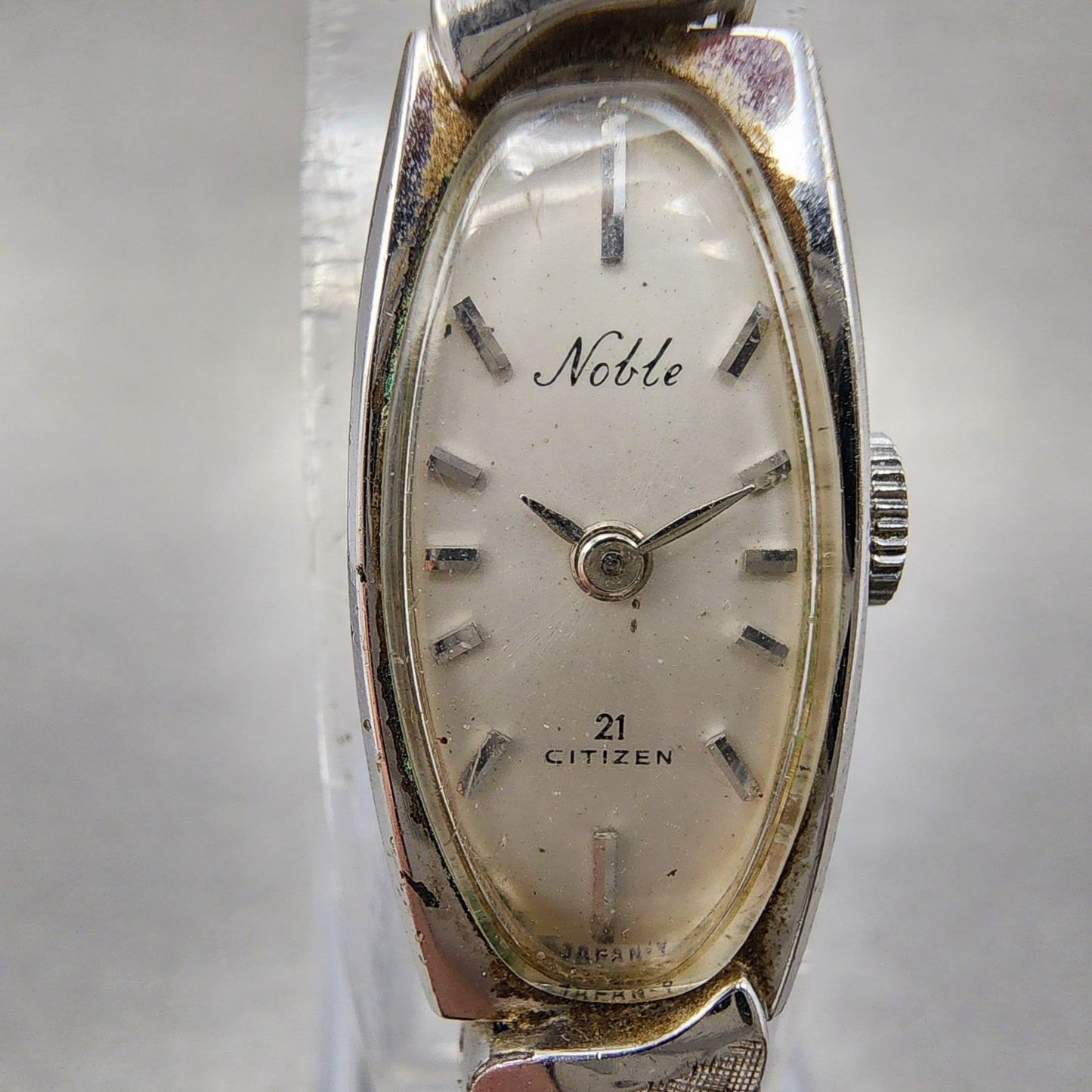 Citizen Noble Tank Watch Women 12mm White Dial White Gold plated Manual Wind Run1