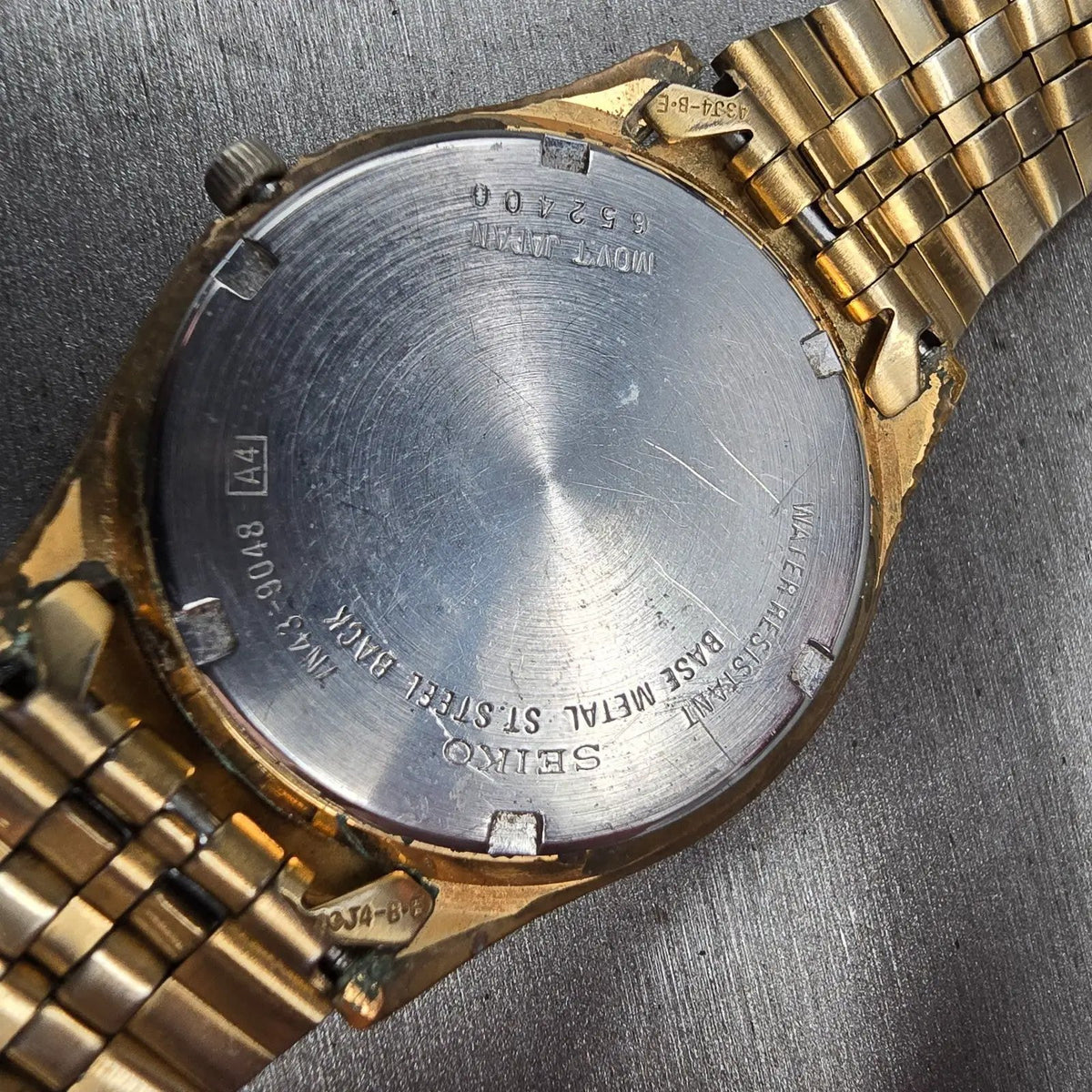 Seiko Watch Men 37mm Luminous Dial Gold Tone Daydate Round 7N43-9048 New Batt JP10