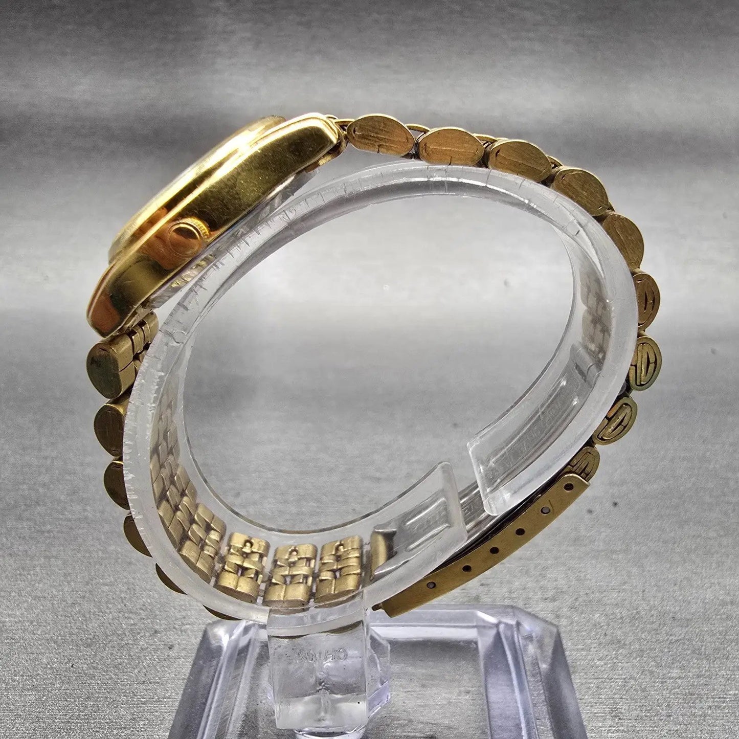 Citizen Watch Women 23mm Champagne Dial Gold Tone Daydate 6000-S38231 New Batt6