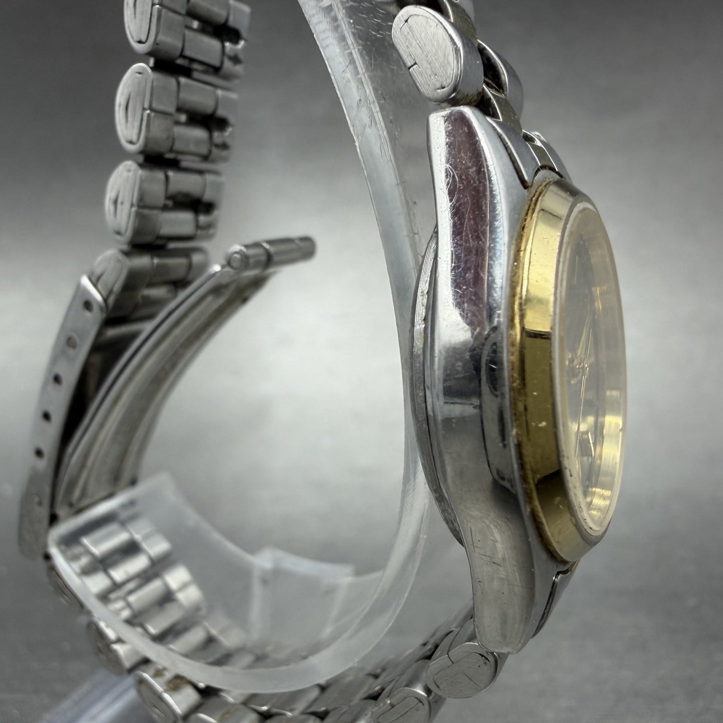 Citizen CQ Watch Women 24mm Gray Dial Two Tone Daydate 6000-K04069 New BatteryAB3