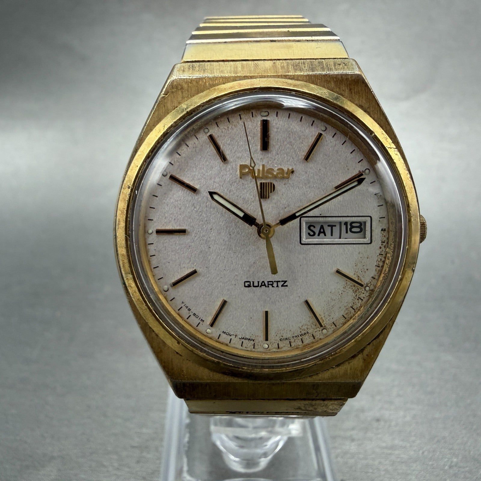 Seiko Pulsar Watch Men 36mm Silver Dial Gold Tone Daydate Y148-8029 New Battery0
