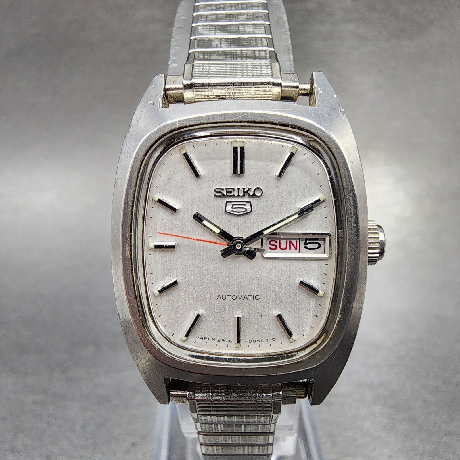 Seiko 5 Automatic Watch Women 23mm White Dial Steel Daydate Rectangle Runs0
