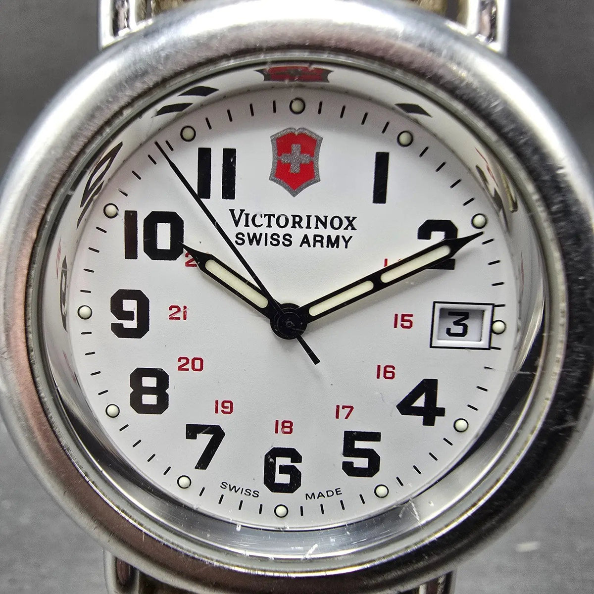 Victorinox Swiss Army Cavalry Watch Men 37mm White Dial Steel Date 24529 NewBatt1