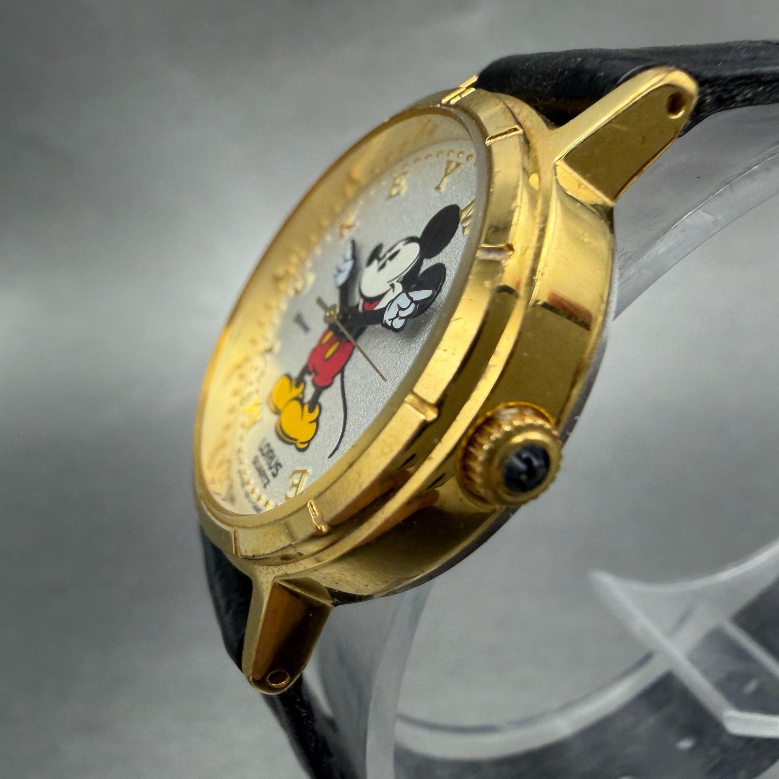 Seiko Lorus Mickey Watch Women 26mm Silver Dial Gold Tone V811-1410 New Battery2