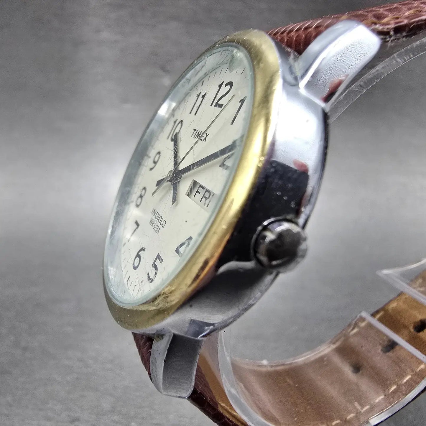 Timex Indiglo Watch Men 35mm White Dial Two Tone Daydate Round New Battery2