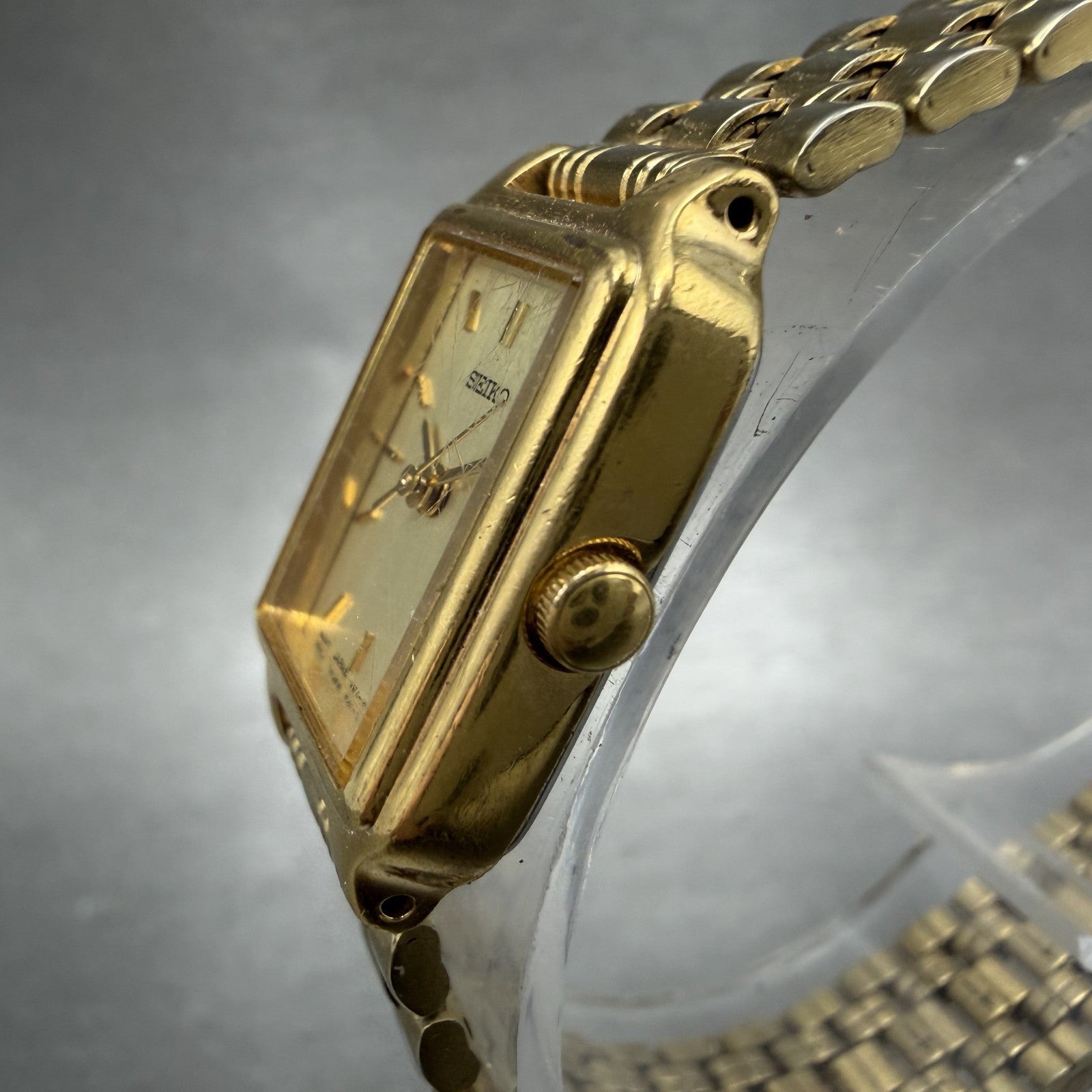 Seiko Tank Watch Women 17mm Champagne Dial Gold Tone 1N01-5E70 New Battery2