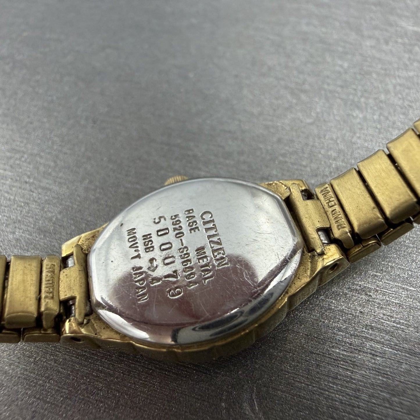 Citizen Watch Women 17mm Champagne Dial Gold Tone Oval 5920-S96494 New Batt9