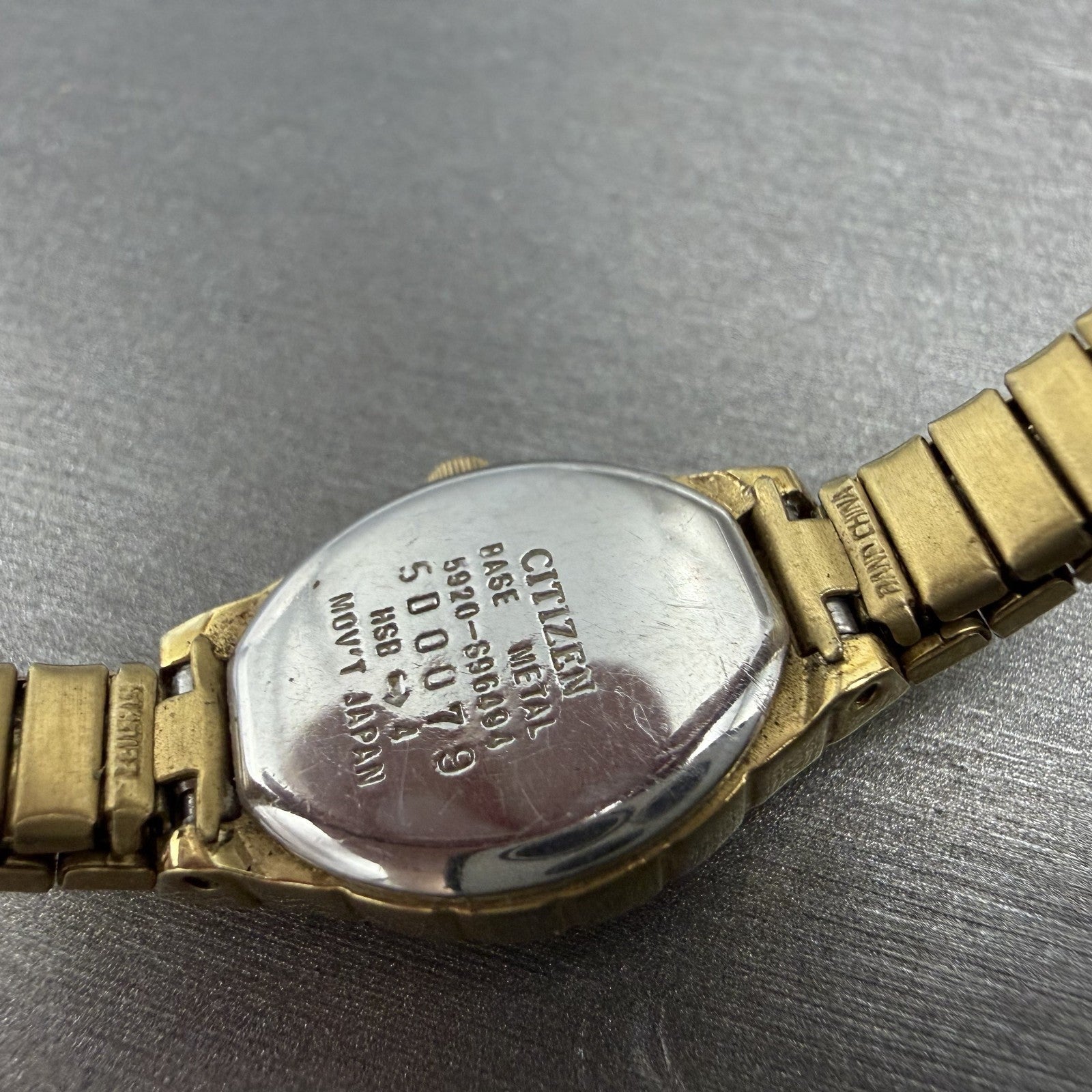 Citizen Watch Women 17mm Champagne Dial Gold Tone Oval 5920-S96494 New Batt9