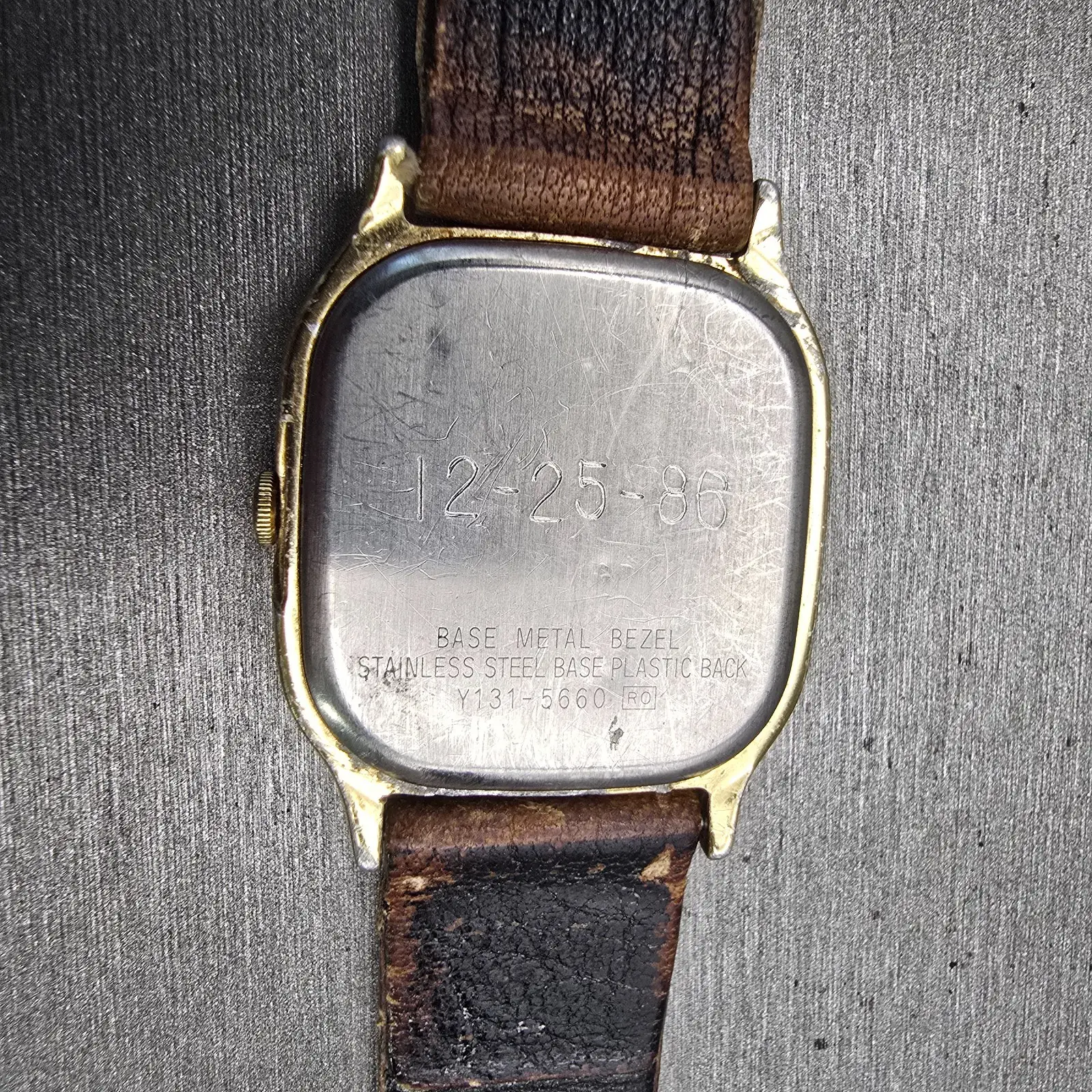 Lorus Mickey Mouse Watch Men 27mm Gold Dial Gold Tone Y131-5660 New Battery VTG10