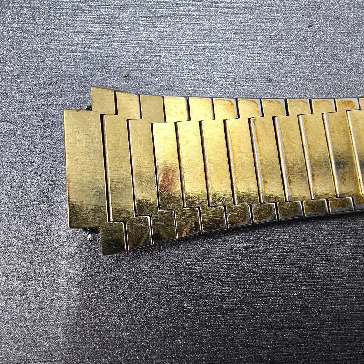 Seiko Bracelet 14mm Stainless Steel Gold Tone Tri Folding Clasp Vintage JP Z4071