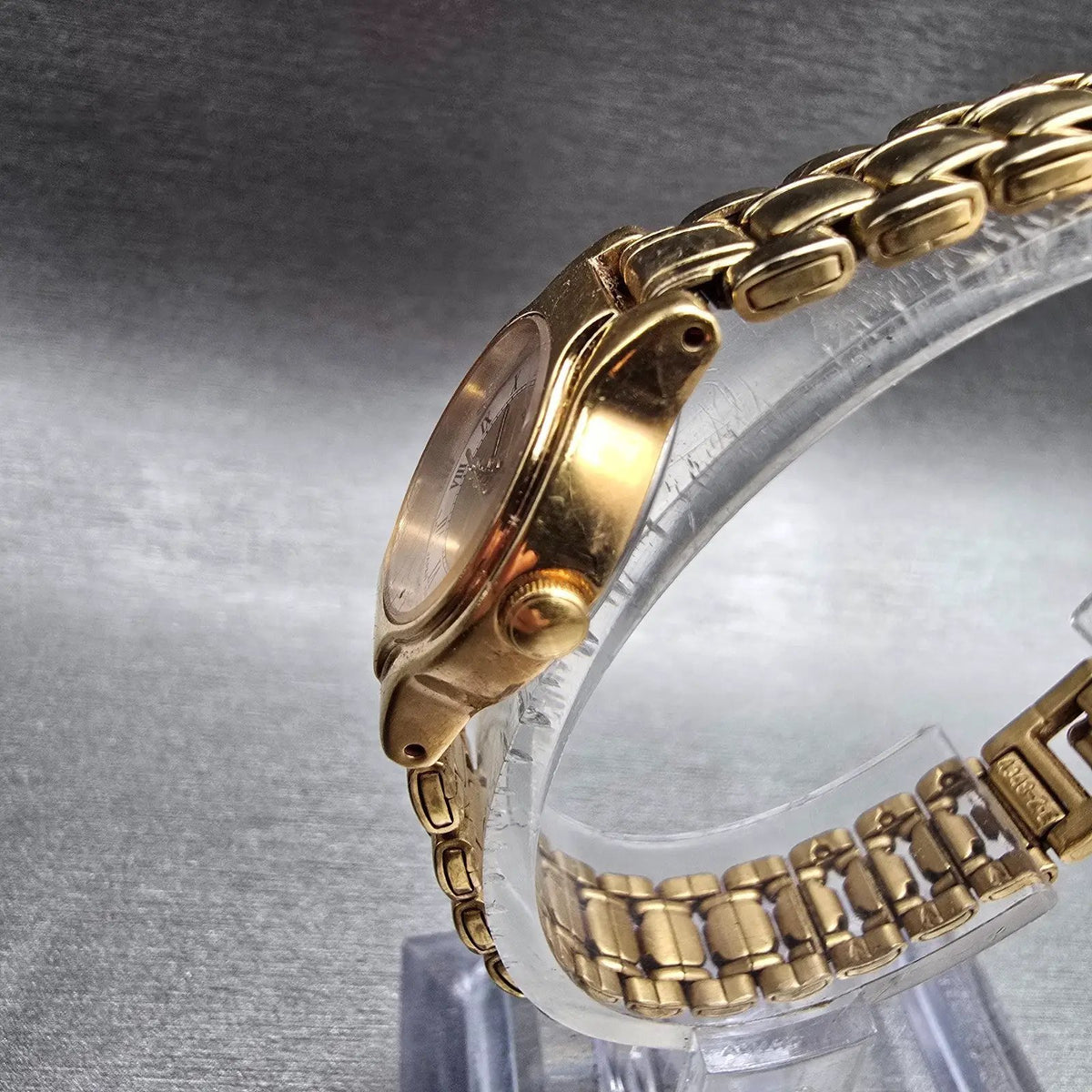 Seiko Watch Women 19mm Gold Dial Gold Tone Round V401-0289 New Battery VTG JPK2