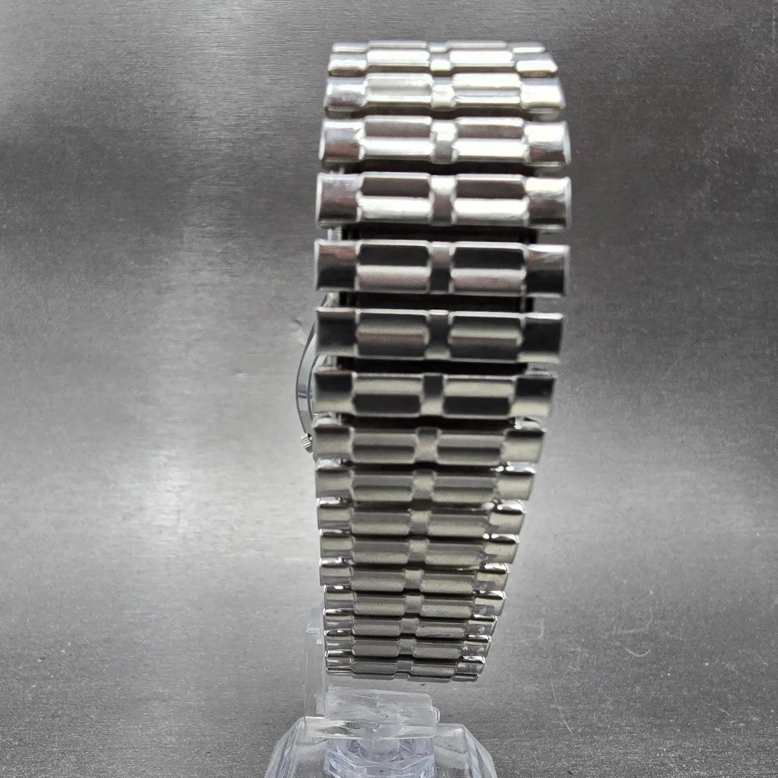 Seiko 5 Automatic Watch Men 37mm Silver Dial Silver Tone Daydate 6119-8080 PARTS9