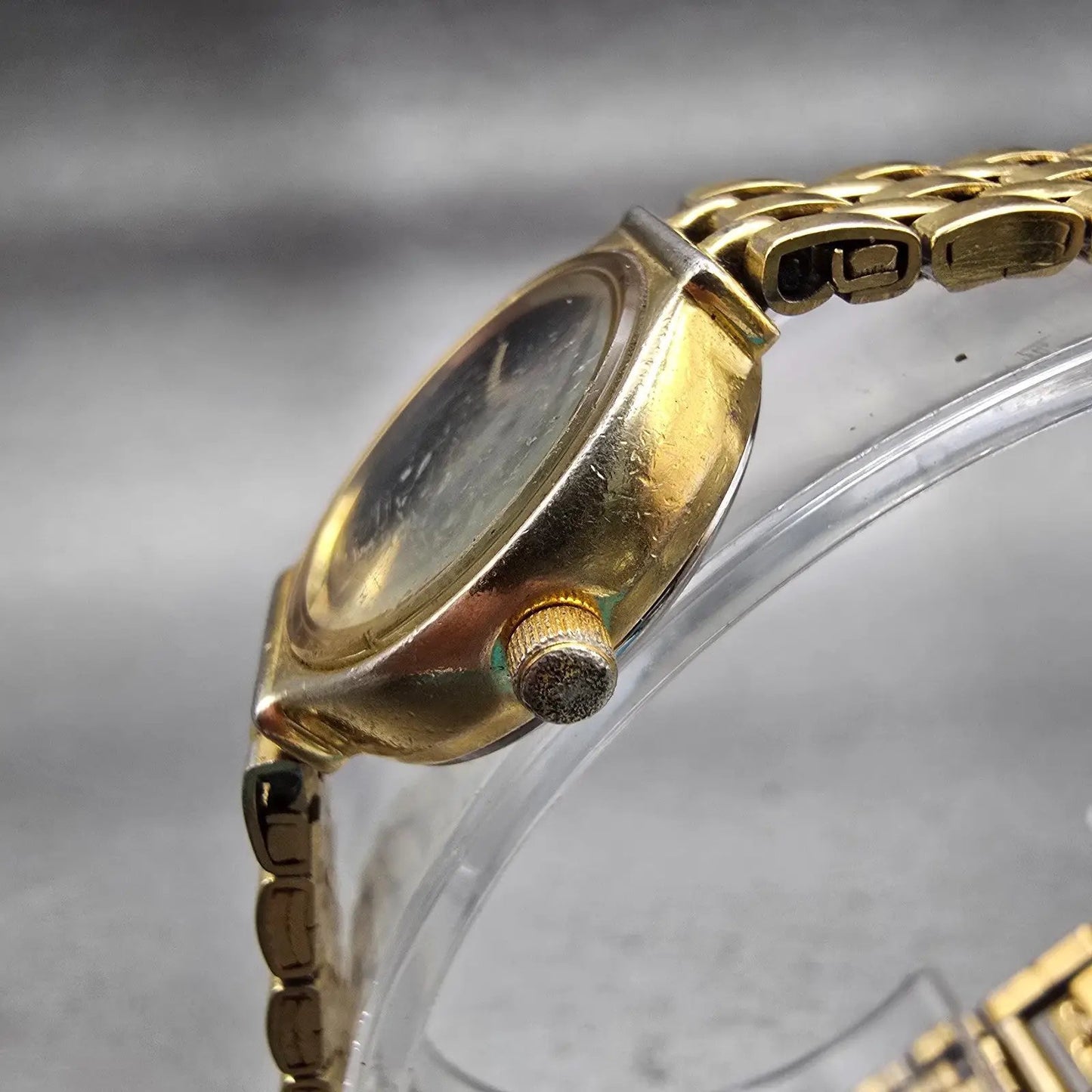 Citizen Watch Women 20mm Black Dial Gold Tone Round 5930-S16806 New Battery VTG2