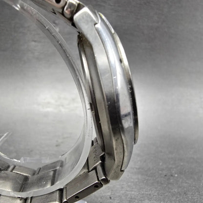 Seiko Alba Solar Watch Men 39mm Black Dial Titanium Daydate Round V14J-0AA0 Runs3