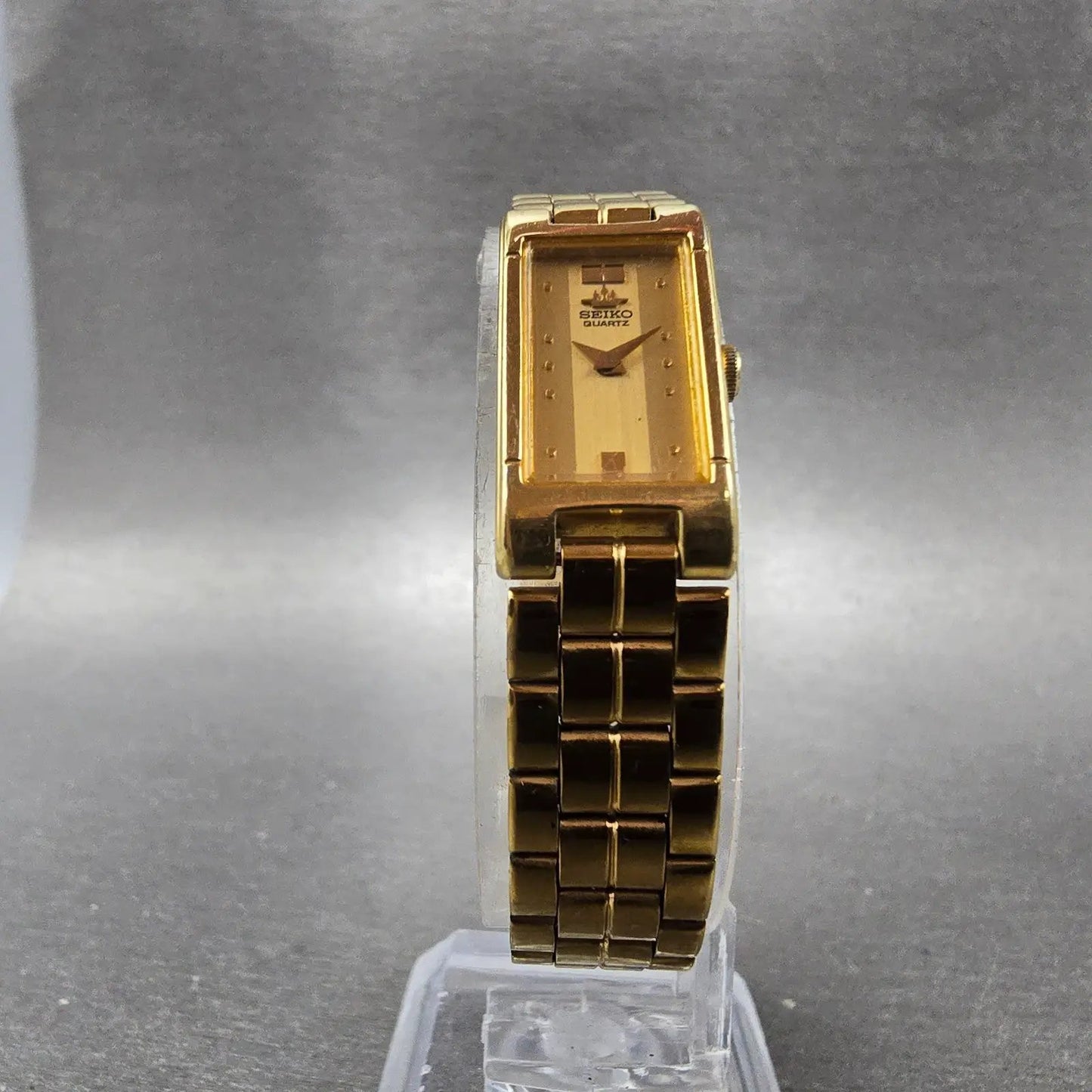 Seiko Tank Watch Women 13mm Champagne Dial Gold Tone 2E20-6590 New Battery VTG J5