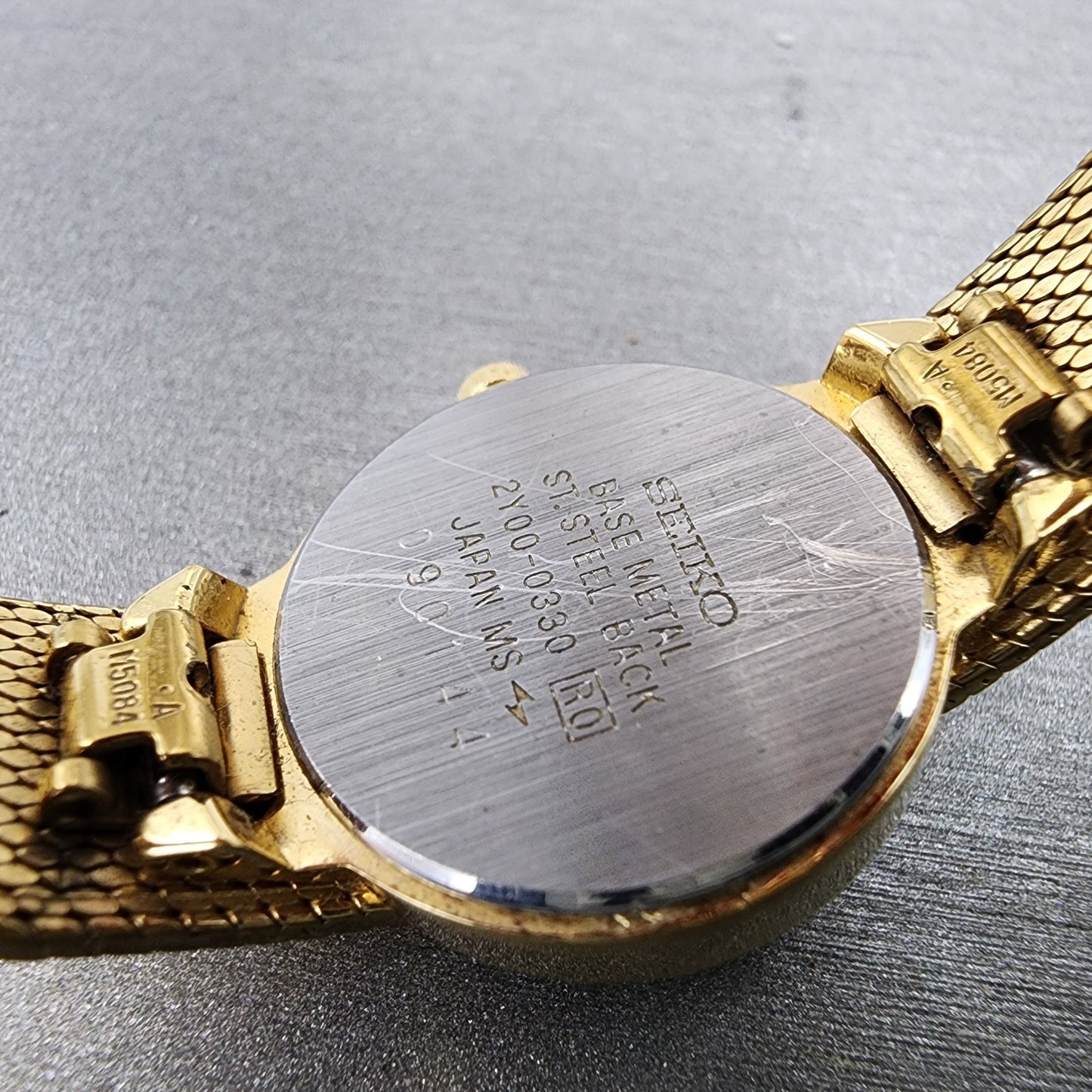 Seiko Watch Women 20mm Champagne Dial Gold Tone Round 2y000330 New Battery9