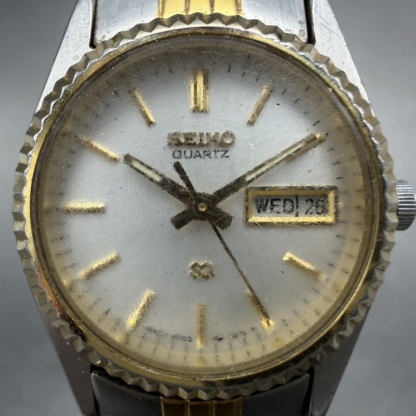 Seiko SQ Watch Women 24mm White Dial Two Tone Daydate 3y03-0169 New Battery IF201