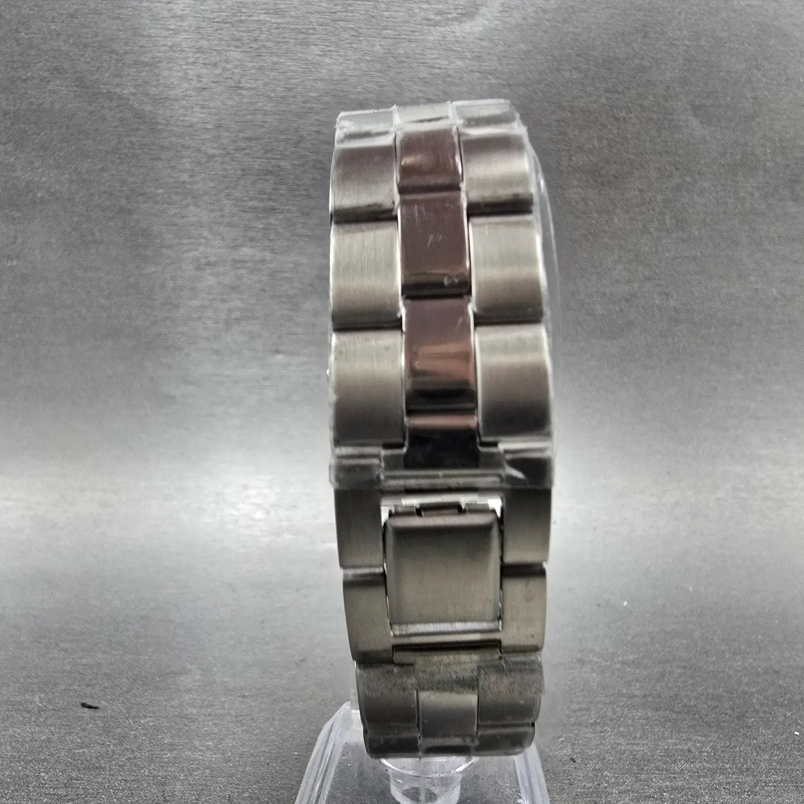 Bulova TFX Tank Watch Men 29mm Silver Dial Silver Tone date 36B05 New Battery7