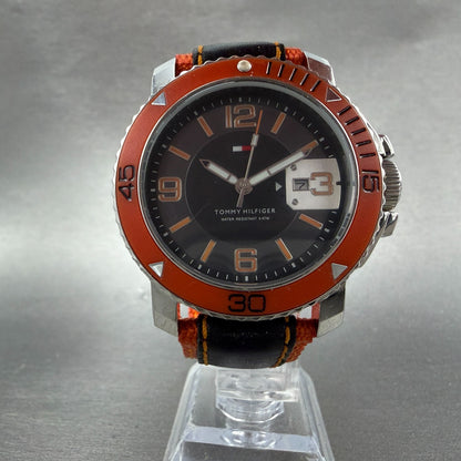 Tommy Hilfiger Dive Watch Men 43mm Black Dial Steel Date Round New Battery5
