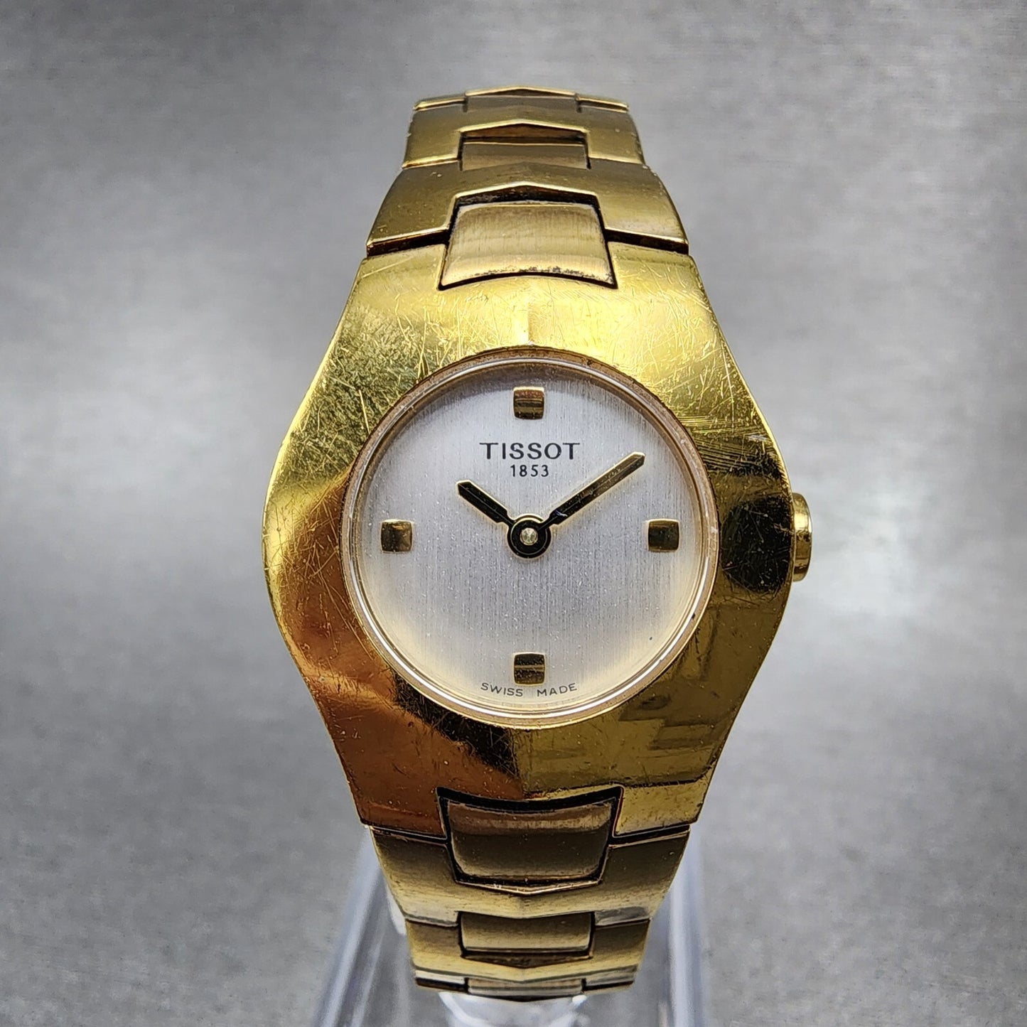 Tissot Watch Women 23mm Silver Dial Gold Tone Round L520 New Battery0