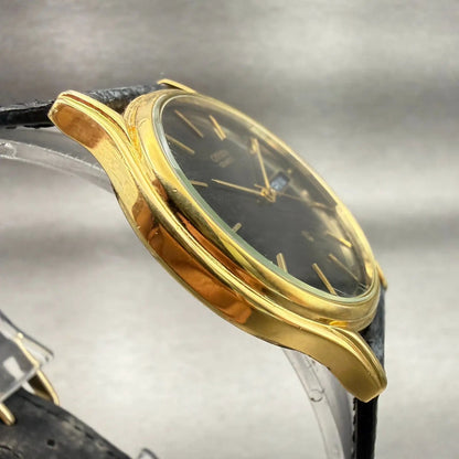 Citizen CQ Watch Men 34mm Black Dial Gold Tone Daydate Round 6100-S20269 New Bat3