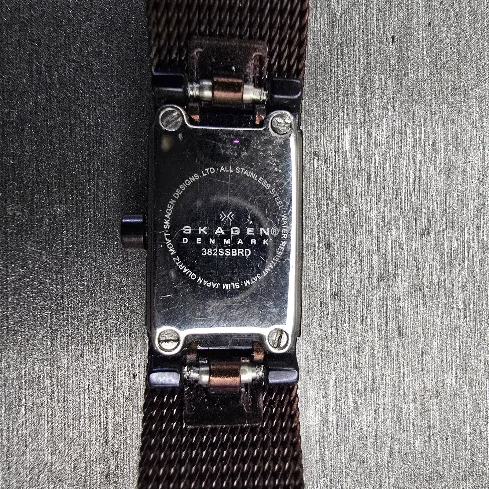 Skagen Denmark Watch Women 12mm White Dial Brown Tone Rectangle 382SSBRD New Bat10