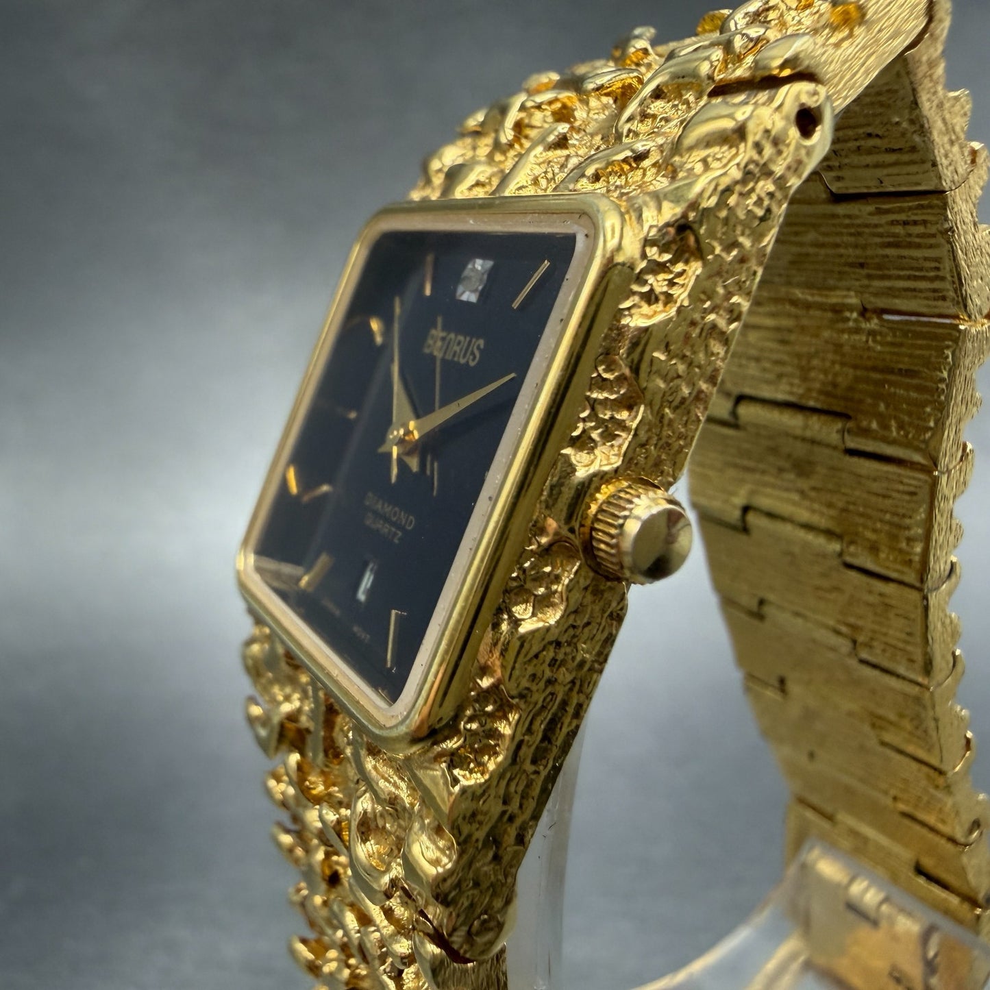 Benrus Gold Nugget Watch Unisex 28mm Black Dial Gold Tone Date Rectangle New bat2