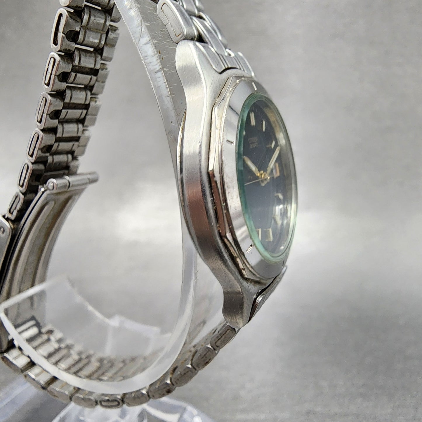Citizen Watch Women 27mm Black Dial Silver Tone Date 6010S41983 New Battery3