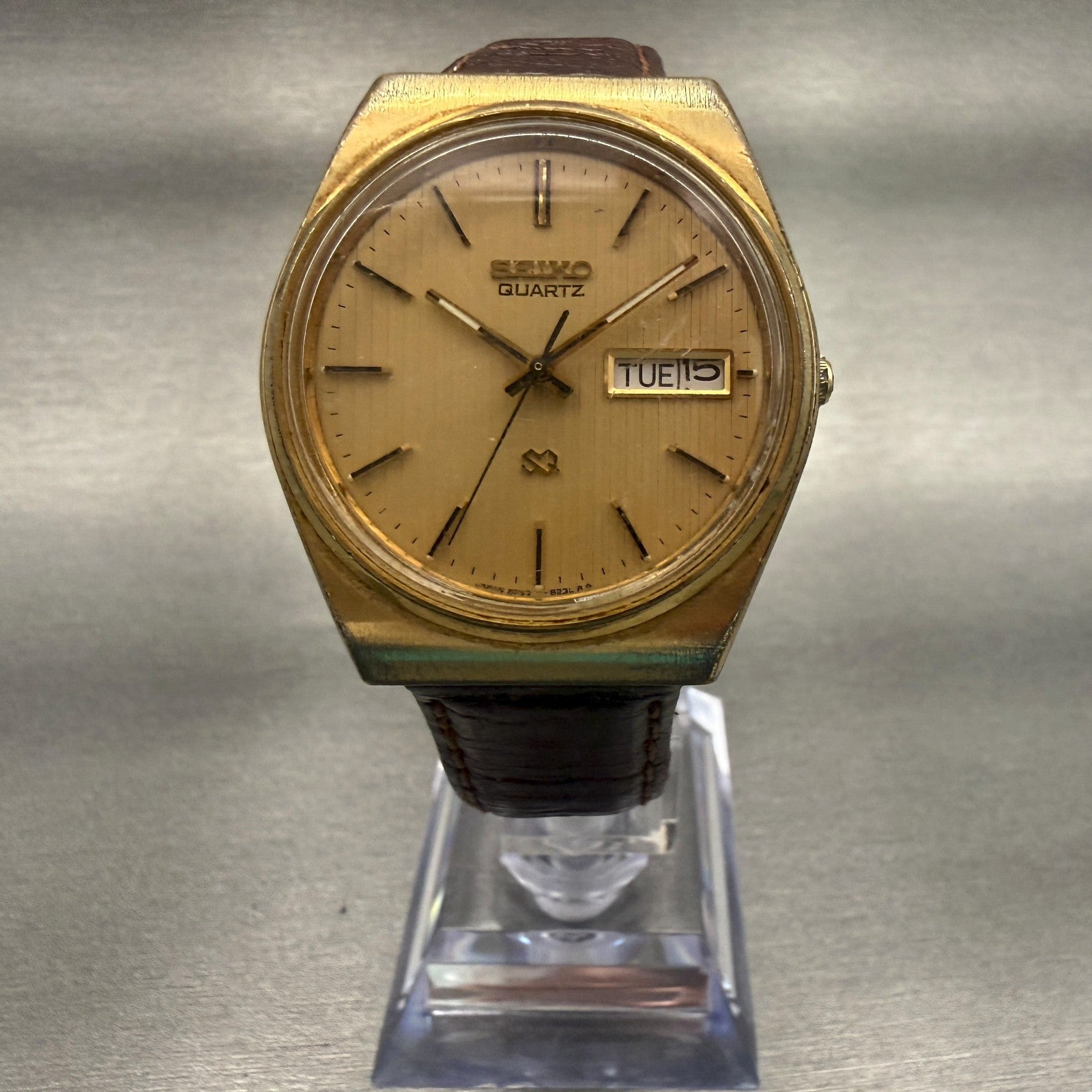 Seiko SQ Watch Men 35mm Gold Dial Gold Tone Daydate Round 8223-8029 New Battery5