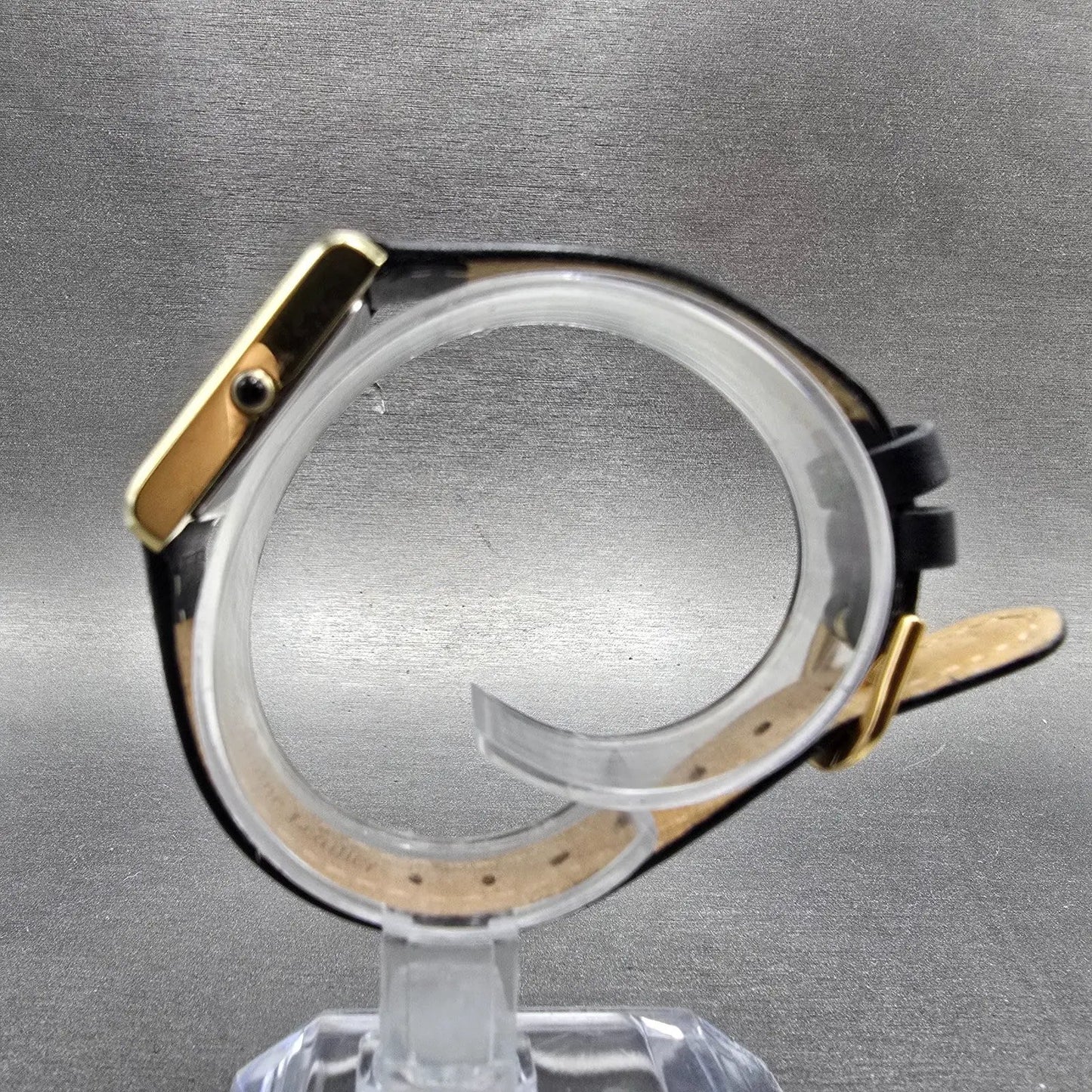 Seiko Solar Tank Watch Women 18mm White Dial Gold Tone V115-0BD0 Rectangle Runs6