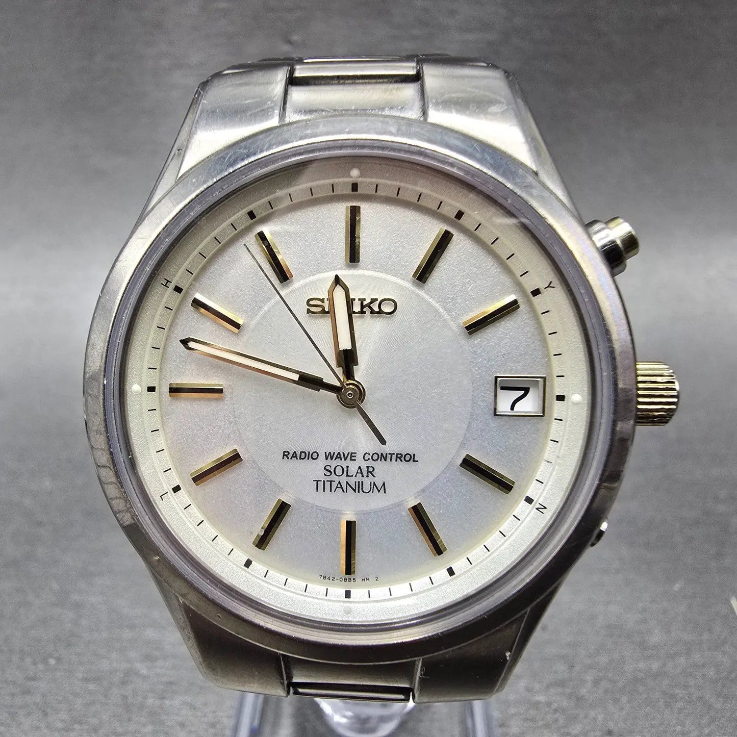 Seiko Atomic Solar Watch Men 39mm White Dial Titanium Date 7B42-0AN0 PARTS GYVJ0