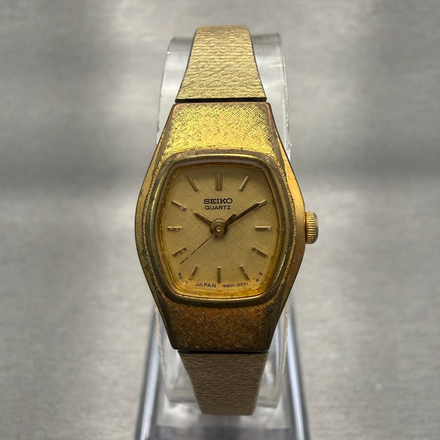 Seiko Watch Women 17mm Gold Dial Gold Tone Hexagon 4N01-5021 New Battery0