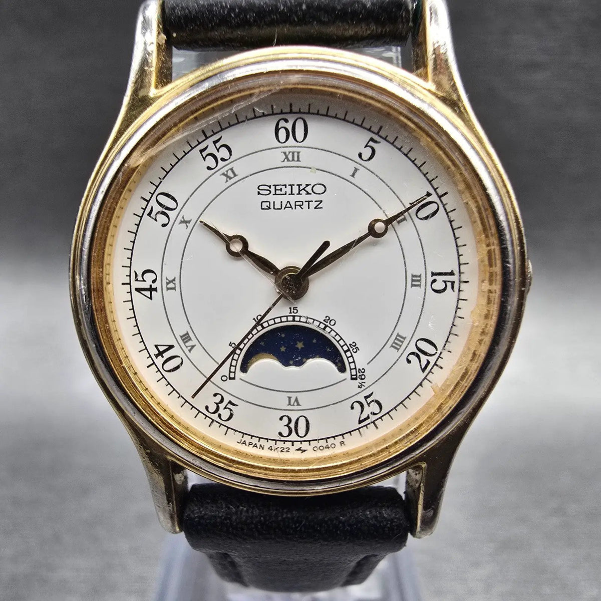 Seiko Moon Phase Watch Women 25mm White Dial Gold Tone Round 4K22-0049 New Batt1