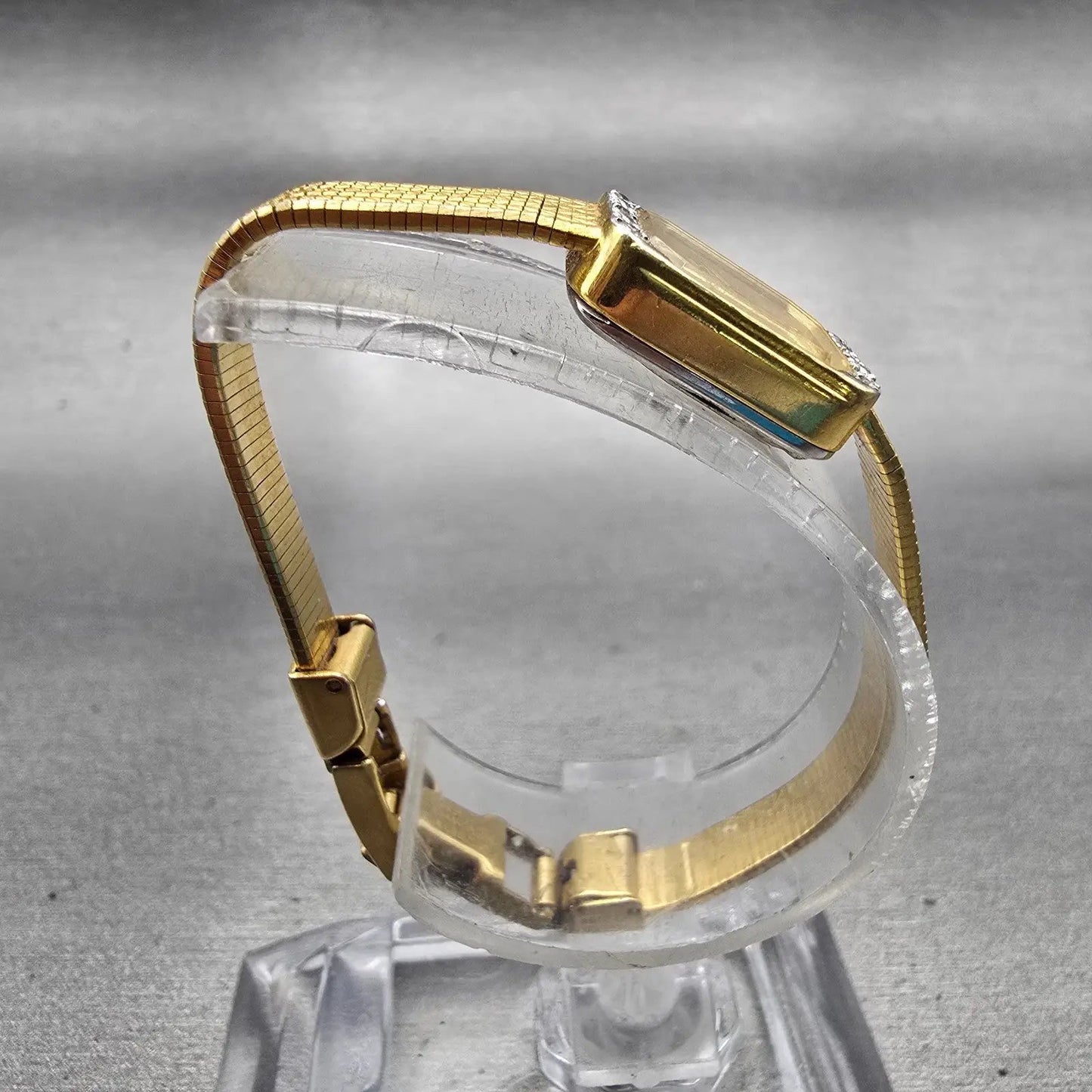Citizen CQ Watch Women 12mm Gold Dial Gold Tone Gemmed Rectangle 2250 New Batt8