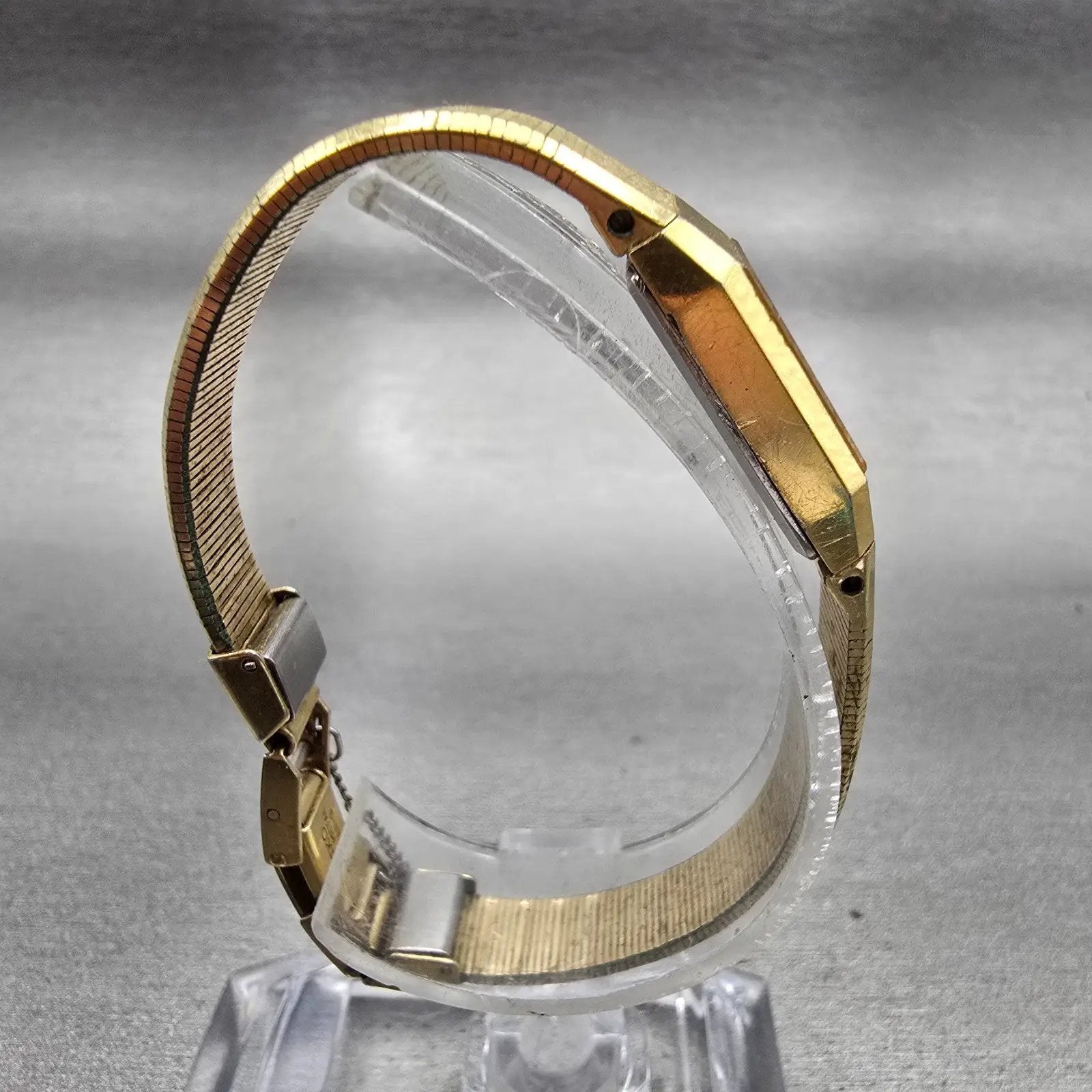 Seiko Watch Women 12mm Gold Dial Gold Tone Rectangle 1320-5049 New Battery VTG8