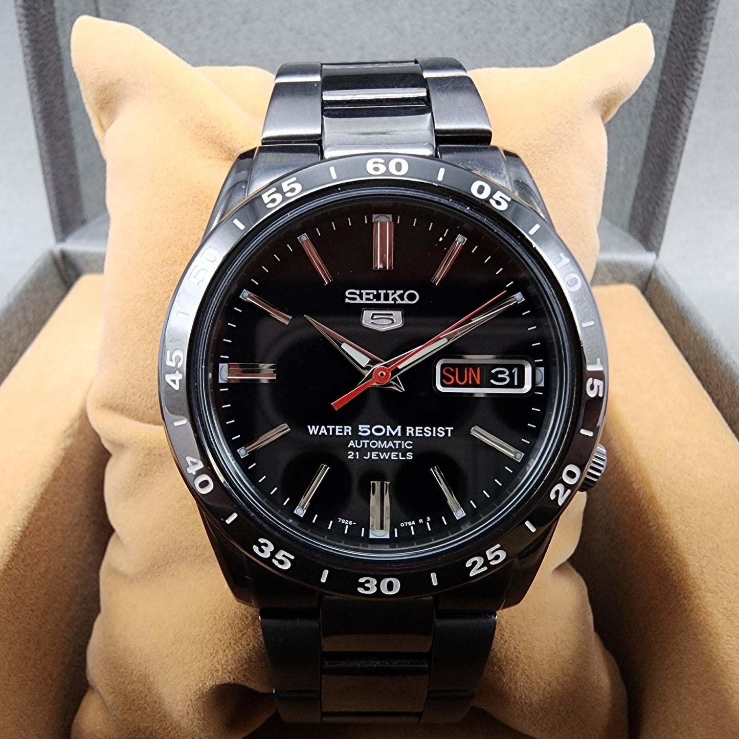 Seiko 5 Automatic 36mm Watch Men Black Dial Black Tone Daydate 7s2602t0 Runs1