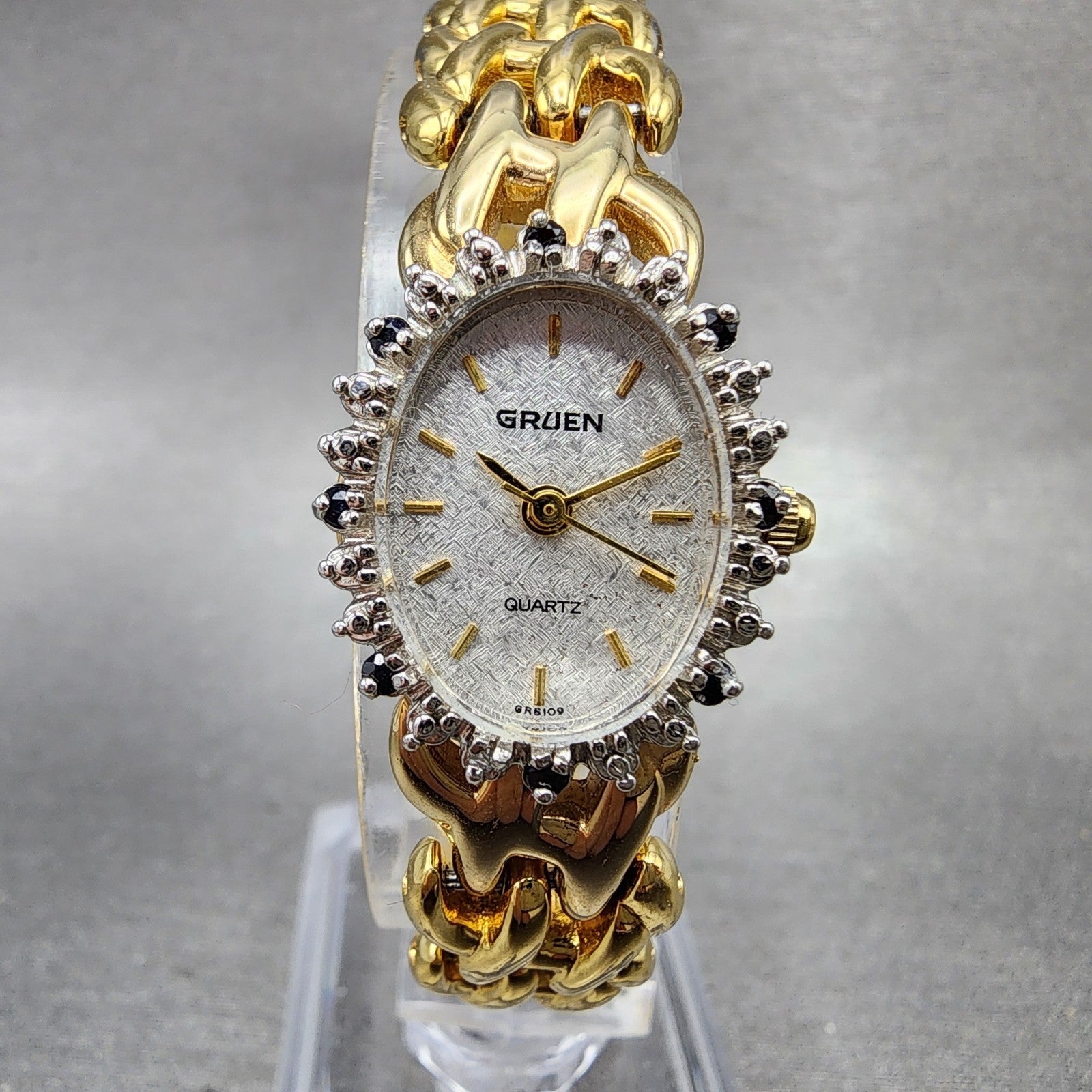 Gruen Watch Women 17mm White Dial Gold Oval Diamond & Gem Bezel New Battery0