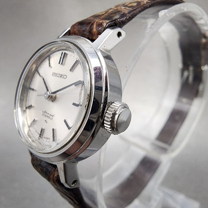 Seiko Special Watch Women 21mm White Dial Silver Tone Round Manual Wind Runs2