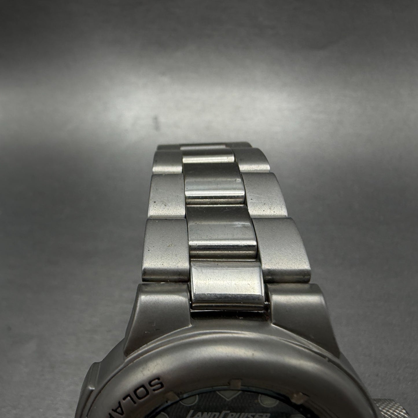 TOYOTA Land Cruiser Watch Men 38mm Green Dial Silver Tone Date Solar Works4